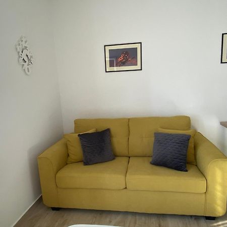 Apartments Carpe Diem Primošten Стая снимка